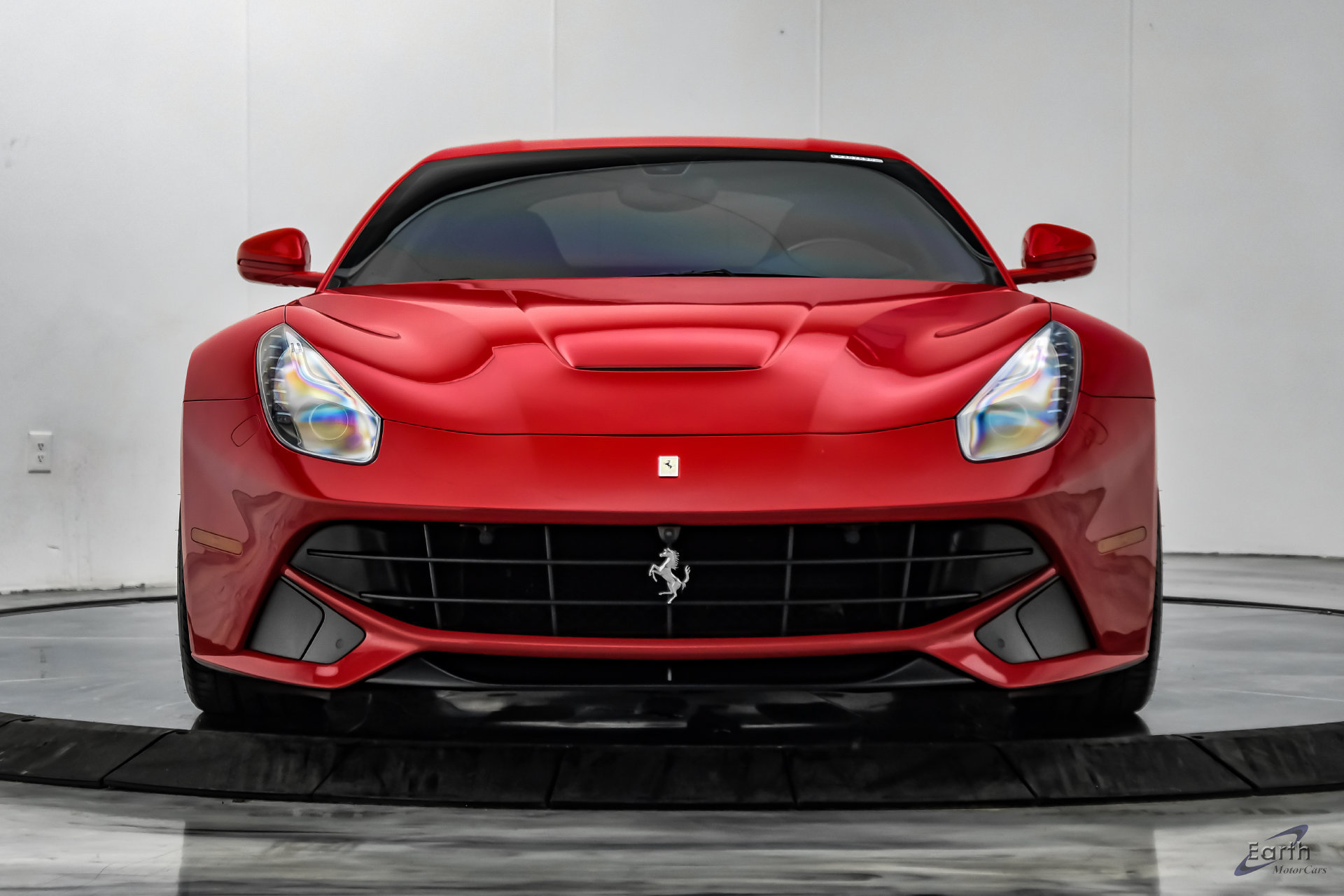 Used 2015 Ferrari F12 Berlinetta RWD image 34
