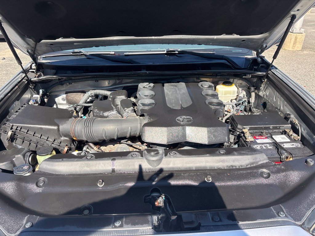 Used 2016 Toyota 4Runner SR5 AWD/4WD image 11