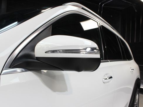 Used 2023 Mercedes-Benz GLS 450 4MATIC image 19