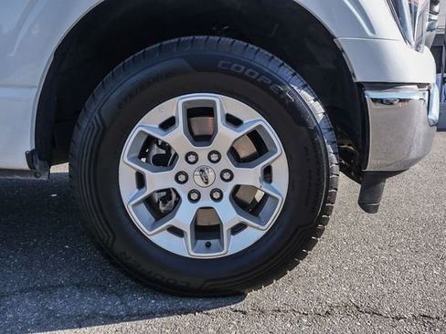 Used 2023 Ford F150 XLT AWD/4WD image 10
