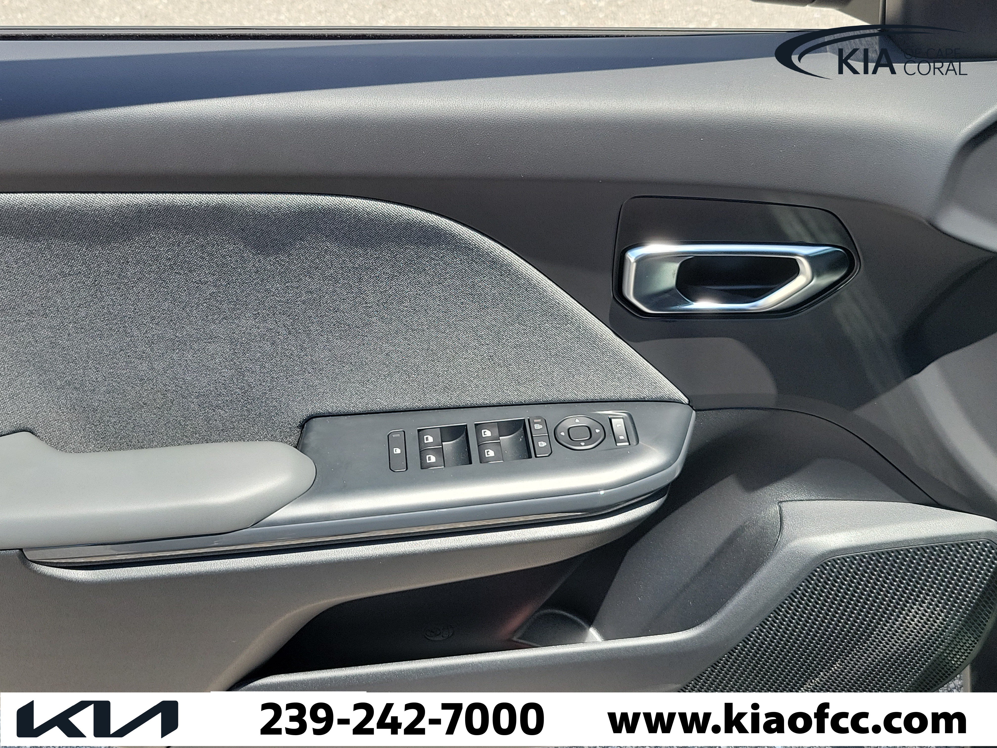 New 2025 Kia K4 EX FWD image 23