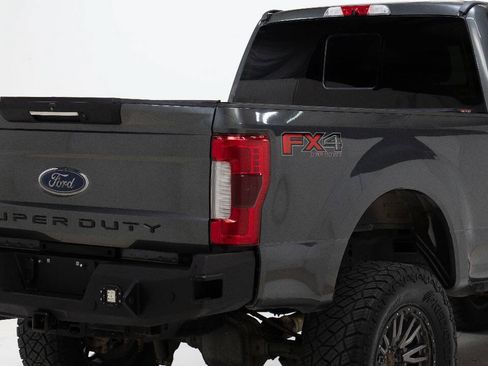 Used 2019 Ford F250 Lariat w/ Lariat Ultimate Package AWD/4WD image 15