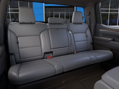 New 2026 GMC Sierra 1500 SLT image 18