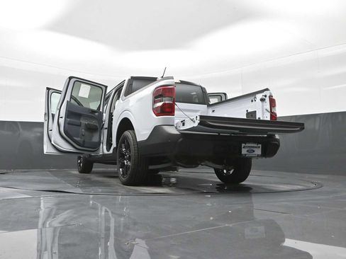 New 2025 Ford Maverick XLT w/ XLT Luxury Package image 31