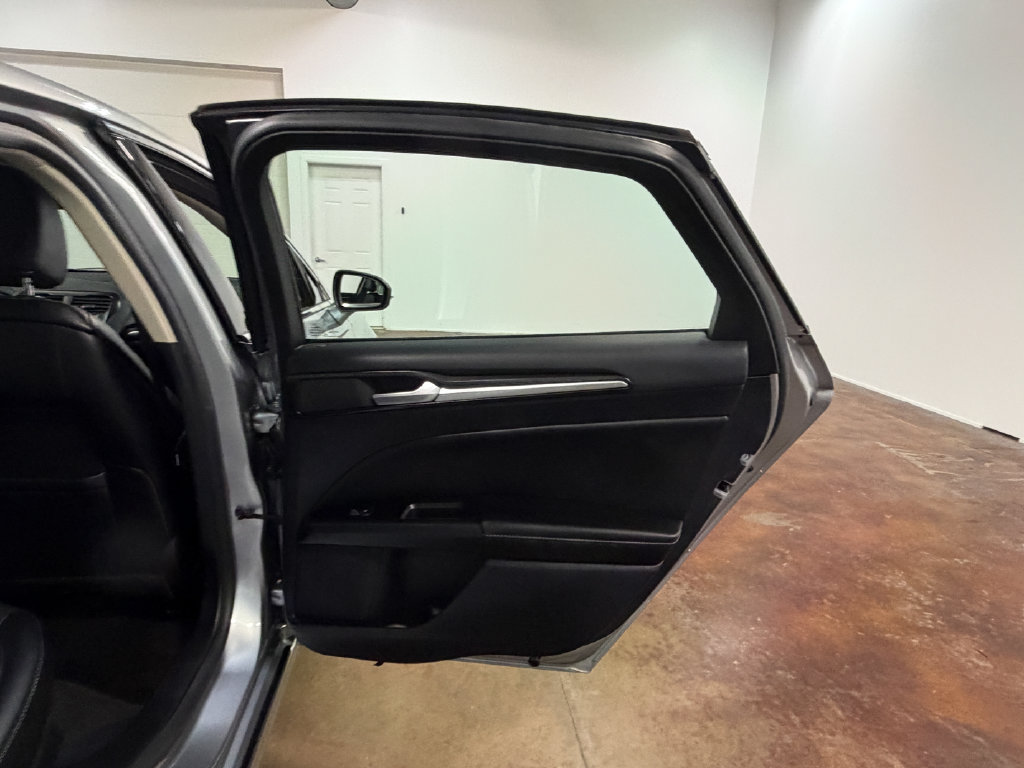 Used 2020 Ford Fusion Energi Titanium FWD image 66