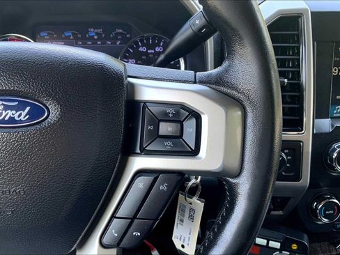 Used 2019 Ford F550 4x4 SuperCab Super Duty w/ Lariat Value Package image 24