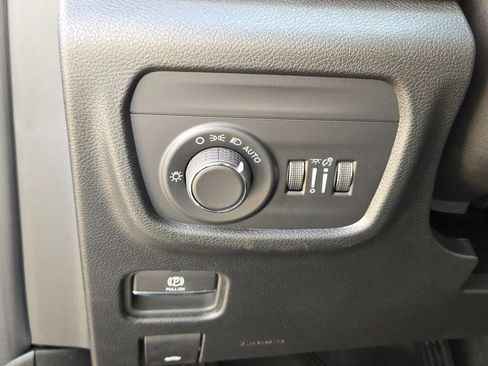 New 2025 Jeep Grand Cherokee L Laredo w/ Trailer Tow Package image 27