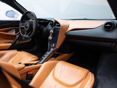 Used 2020 McLaren 720S Luxury RWD image 33