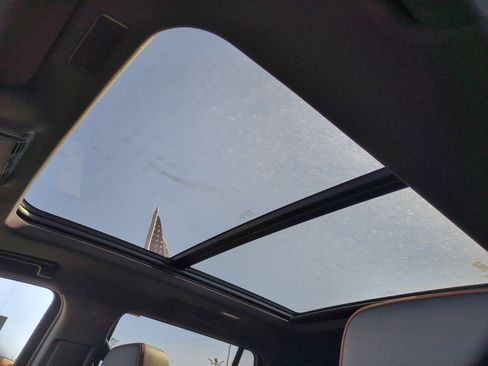 New 2026 GMC Yukon AT4 w/ AT4 Premium Package image 18