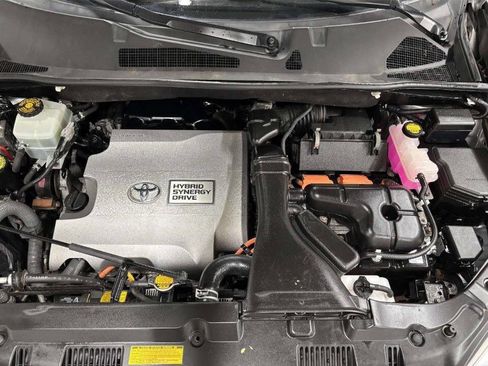 Used 2013 Toyota Highlander Limited AWD/4WD image 12