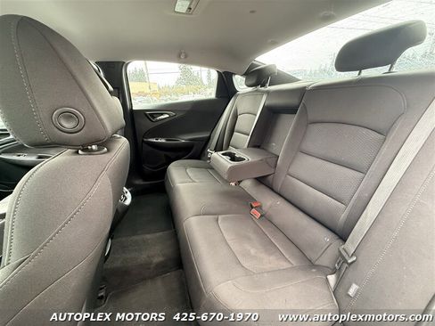Used 2019 Chevrolet Malibu LT image 14