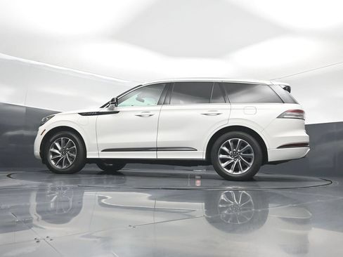 Used 2020 Lincoln Aviator Grand Touring w/ Elements Package Plus AWD/4WD image 51