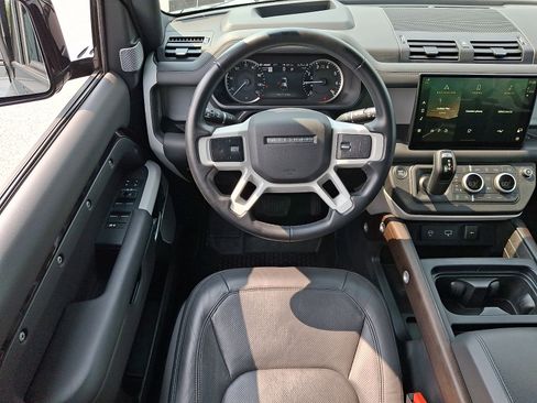 Used 2023 Land Rover Defender 130 SE AWD/4WD image 11