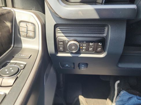 New 2025 Ford F350 Lariat w/ Lariat Ultimate Package image 28