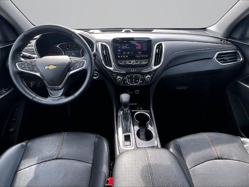 Used 2023 Chevrolet Equinox Premier AWD/4WD image 17