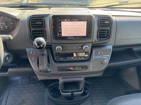 Used 2023 RAM ProMaster 2500 w/ Convenience Group image 15