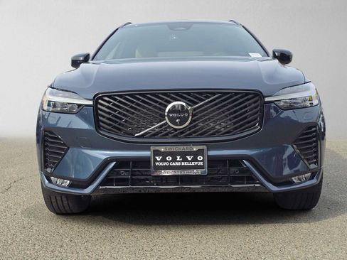Used 2026 Volvo XC60 B5 Plus w/ Protection Package Premier AWD/4WD image 8