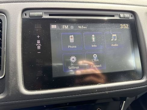 Used 2018 Honda HR-V EX image 18