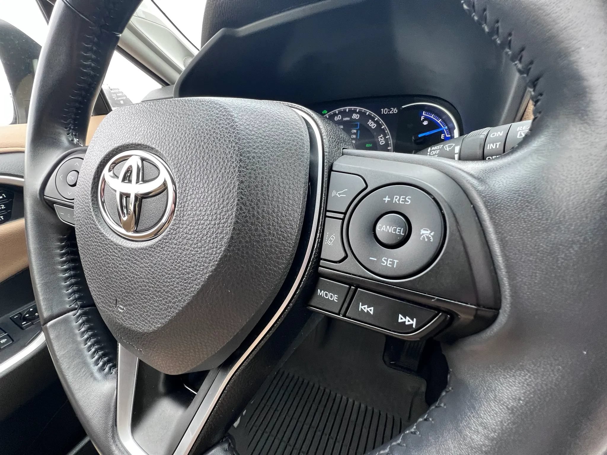 Used 2020 Toyota RAV4 Limited w/ All Weather Liner Package AWD/4WD image 30