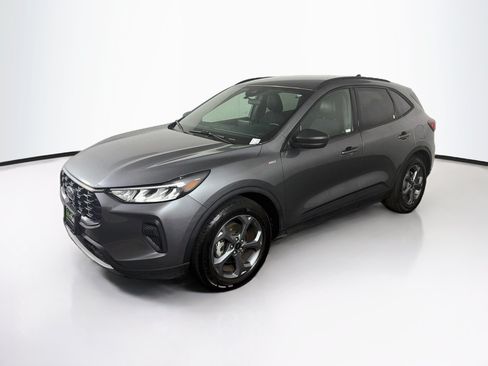 Used 2025 Ford Escape ST-Line FWD image 3
