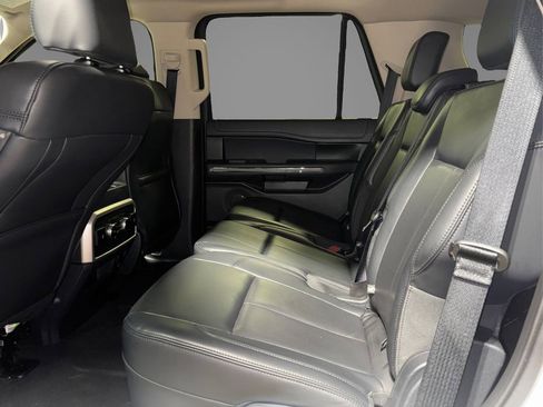 Used 2024 Ford Expedition XLT image 10