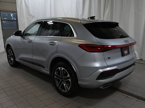 Used 2025 Audi Q5 Premium Plus w/ Premium Plus AWD/4WD image 11