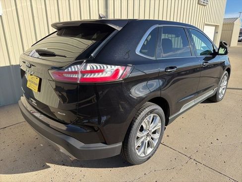Used 2024 Ford Edge Titanium image 7