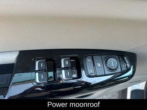 Used 2022 Kia Sportage EX w/ EX Technology Package FWD image 14