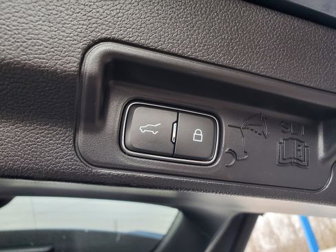 Used 2020 Ford Explorer ST w/ ST Street Pack image 36