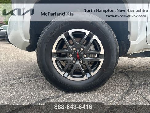 Used 2025 Toyota Tacoma TRD Sport w/ TRD Sport Upgrade Package AWD/4WD image 25
