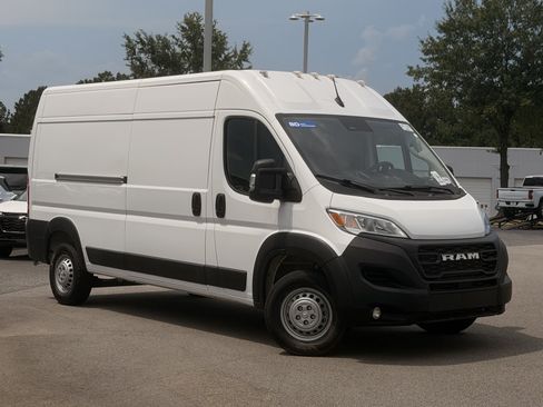 Used 2025 RAM ProMaster 2500 w/ Convenience Group FWD image 2