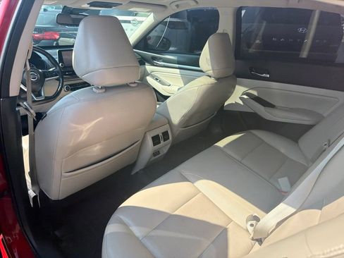 Used 2019 Nissan Altima 2.0 Edition One FWD image 16