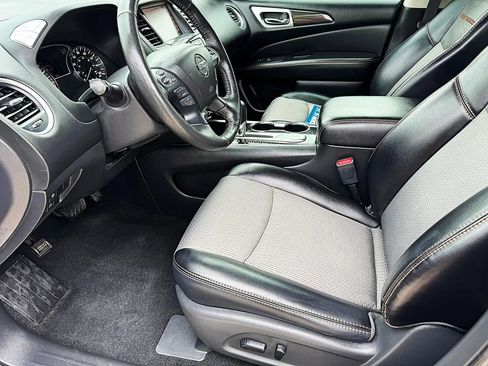 Used 2019 Nissan Pathfinder SV w/ Rock Creek Edition FWD image 15