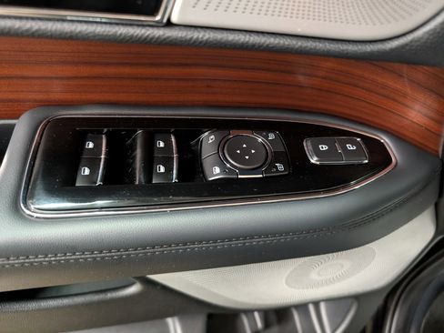 Used 2023 Lincoln Navigator L Reserve image 16