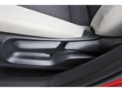 Used 2025 Toyota Corolla LE FWD image 33
