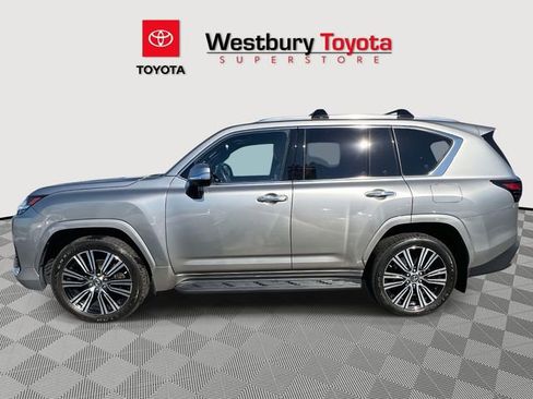 Used 2023 Lexus LX 600 4WD w/ Accessory Package (Z1) image 11