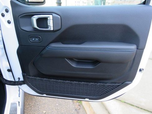 New 2023 Jeep Wrangler Rubicon w/ Steel Bumper Group image 28