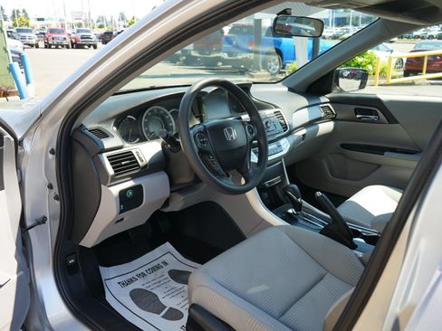 Used 2014 Honda Accord LX image 11