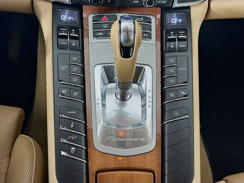 Used 2014 Porsche Panamera S RWD image 23
