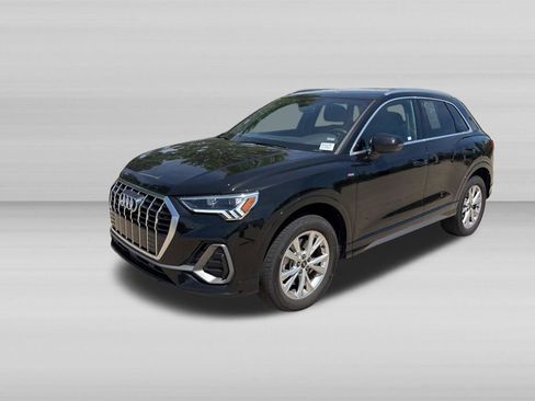 Used 2025 Audi Q3 2.0T Premium AWD/4WD image 8