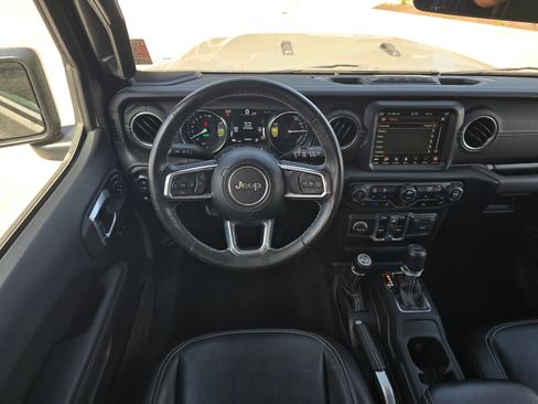 Used 2023 Jeep Wrangler Unlimited Sahara w/ Cold Weather Group AWD/4WD image 14