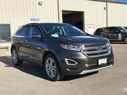 Used 2018 Ford Edge Titanium w/ Equipment Group 301A image 3