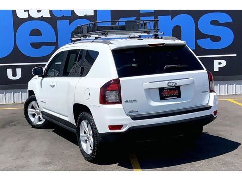 Used 2017 Jeep Compass Latitude AWD/4WD image 13