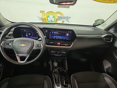 Used 2024 Chevrolet TrailBlazer LT w/ Convenience Package FWD image 14