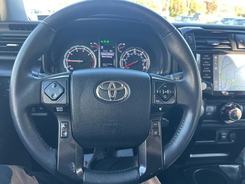 Certified 2022 Toyota 4Runner TRD Off-Road Premium image 32