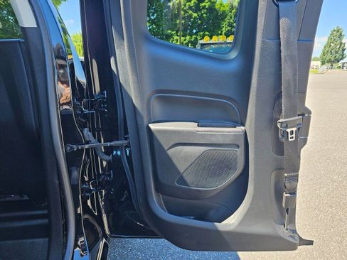 Used 2022 Chevrolet Colorado LT w/ Fleet Safety Package RWD image 19