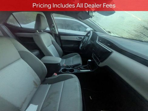 Used 2018 Toyota Corolla LE FWD image 10