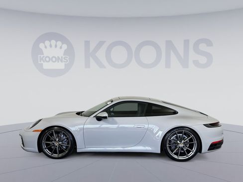 Used 2021 Porsche 911 Carrera RWD image 2