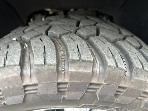 Used 2020 GMC Sierra 3500 Denali w/ Denali Ultimate Package image 18