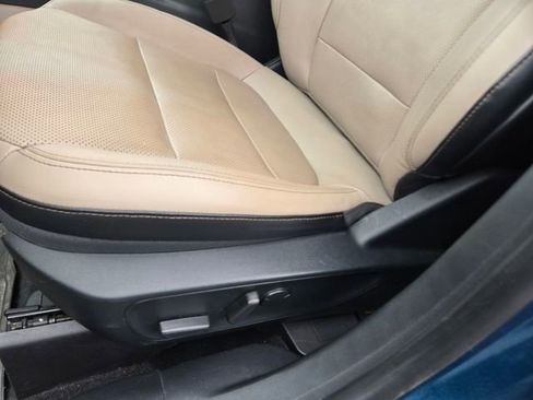 Used 2020 Ford Escape Titanium AWD/4WD image 27